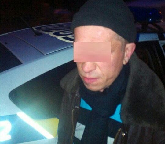 В Корабельному районі Миколаєва патрульні вкотре затримали підозрюваного у зберіганні наркотиків | Корабелов.ИНФО