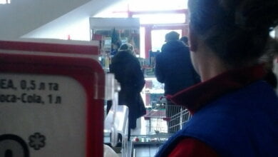 "Часто наблюдаются случаи откровенного мошенничества", - житель Корабельного об обслуживании в супермаркете "Фуршет" | Корабелов.ИНФО image 1