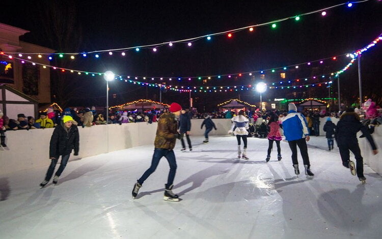 «Хотим, чтобы дети росли в европейских условиях».  Каток, подаренный николаевцам Артемом Ильюком, может быть расширен | Корабелов.ИНФО image 4