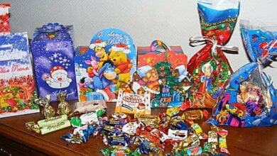 Гороно заплатило за подарки из конфет для детей в детсадах 880 тыс.грн. | Корабелов.ИНФО image 1