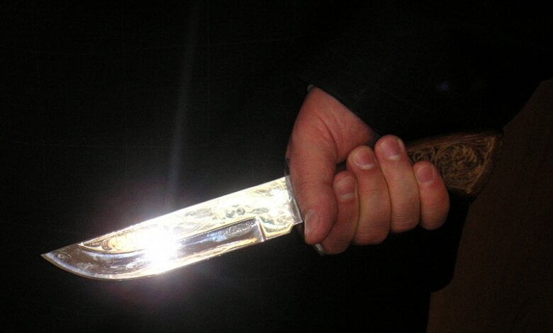 В Корабельном районе посетители кафе задержали грабителя с ножом | Корабелов.ИНФО