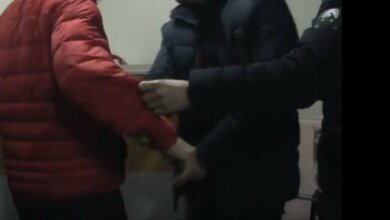 ВИДЕО. "Какие ребята!? Я зарядил деньги, слышишь! Выигрыш на стол!", - во время "облавы" на игровой зал в Корабельном | Корабелов.ИНФО image 2