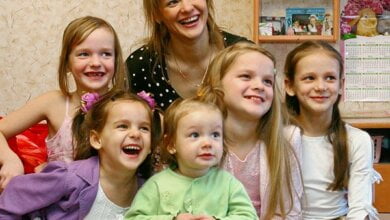 Президент присвоїв звання «Мати-героїня» 14 мамам Миколаївщини | Корабелов.ИНФО