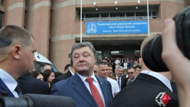 В Николаев едет Порошенко, в парке "Победа" чистят снег | Корабелов.ИНФО