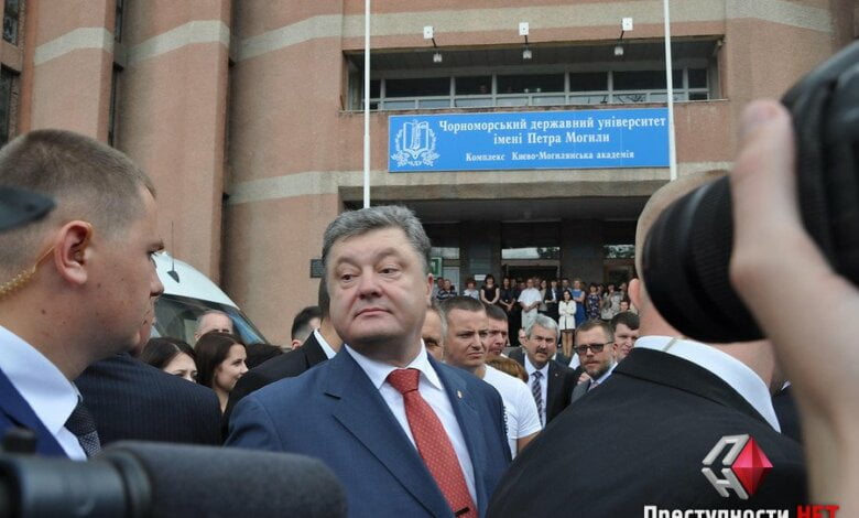 В Николаев едет Порошенко, в парке "Победа" чистят снег | Корабелов.ИНФО