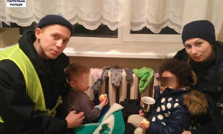 В Корабельному районі о 4 ранку перехожі знайшли двох маленьких дітей | Корабелов.ИНФО image 1