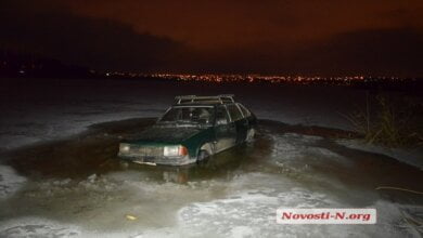 В Николаеве провалился под лед автомобиль | Корабелов.ИНФО