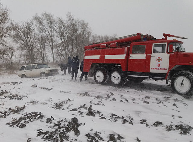 Із заметів за 3 доби вилучено 129 авто. Миколаївські рятувальники допомагають в ліквідації наслідків негоди | Корабелов.ИНФО