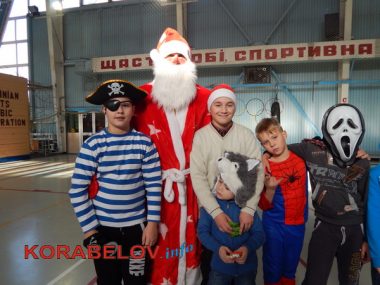 "Лучше не надо, пусть будет так, как было в 2016-ом"... В ДЮСОК Корабельного района встретили Новый 2017 год (ВИДЕО) | Корабелов.ИНФО image 21