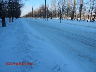 Кто ругает, а кто хвалит... Жители Корабельного - о борьбе "коммунальщиков" со снежными заносами (ВИДЕО) | Корабелов.ИНФО image 10