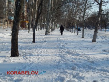Кто ругает, а кто хвалит... Жители Корабельного - о борьбе "коммунальщиков" со снежными заносами (ВИДЕО) | Корабелов.ИНФО image 11