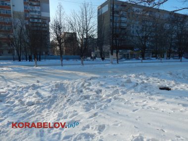 Кто ругает, а кто хвалит... Жители Корабельного - о борьбе "коммунальщиков" со снежными заносами (ВИДЕО) | Корабелов.ИНФО image 13