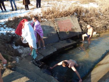 Жители Корабельного района отпраздновали Крещение | Корабелов.ИНФО image 3