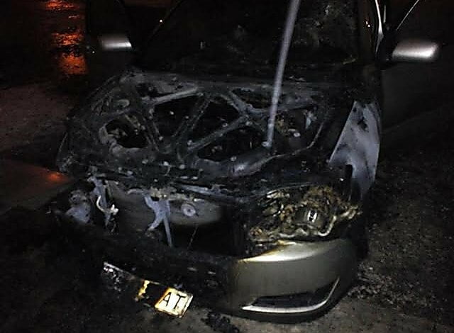 Покушение на машины экс-милиционеров в Николаеве: один автомобиль сгорел, второй - не успел | Корабелов.ИНФО image 2