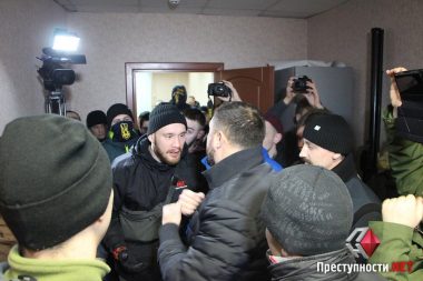 В Николаеве сорвали собрание пророссийской ОО "Украинский выбор". Невенчанный заявляет, что его избили | Корабелов.ИНФО image 6