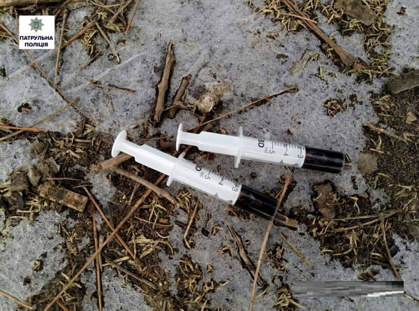 Навіщо він зазирав у чужі вікна, чоловік пояснити не зміг... В Корабельному районі знов затримали наркоманів | Корабелов.ИНФО image 2