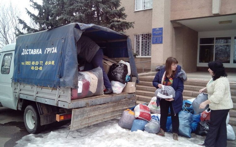 "Дама сдавала в блиндаж..." Николаевцы снова отправили помощь воинам в зону АТО (ВИДЕО) | Корабелов.ИНФО image 15