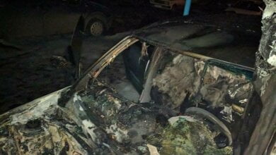 "Цель угроз одна — платить дань бандитам", - в Николаеве директор гостиницы заявляет о поджоге своего авто | Корабелов.ИНФО image 1