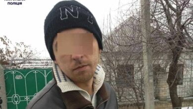 В Корабельному районі наркоман почав ховатись, побачивши поліцейських | Корабелов.ИНФО image 1