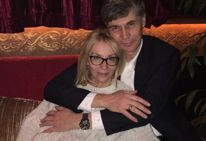 Опубликовано видео, где нардеп Жолобецкий с женой во времена Революции достоинства избивали мужчину в казино | Корабелов.ИНФО