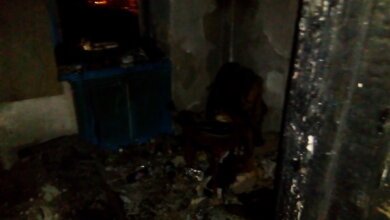 У багатоповерхівці по вул. Айвазовського горіла квартира - для гасіння було залучено 4 одиниці техніки та 10 рятівників | Корабелов.ИНФО image 1