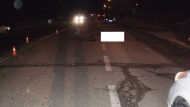 Полиция до сих пор не установила личность погибшего под грузовиком в Корабельном районе и ищет свидетелей ДТП | Корабелов.ИНФО