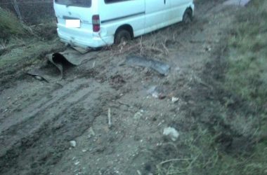 "Грязь по колено, лужи по шею"... Жители разных улиц в Корабельном продолжают снимать "болотный блокбастер" (ВИДЕО) | Корабелов.ИНФО image 3