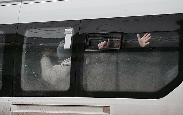 В Крыму оккупанты проводят обыски у крымских татар, 20 человек задержаны | Корабелов.ИНФО image 1