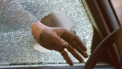 В Корабельном районе из Daewoo украли пистолет, регистратор и магнитолу | Корабелов.ИНФО