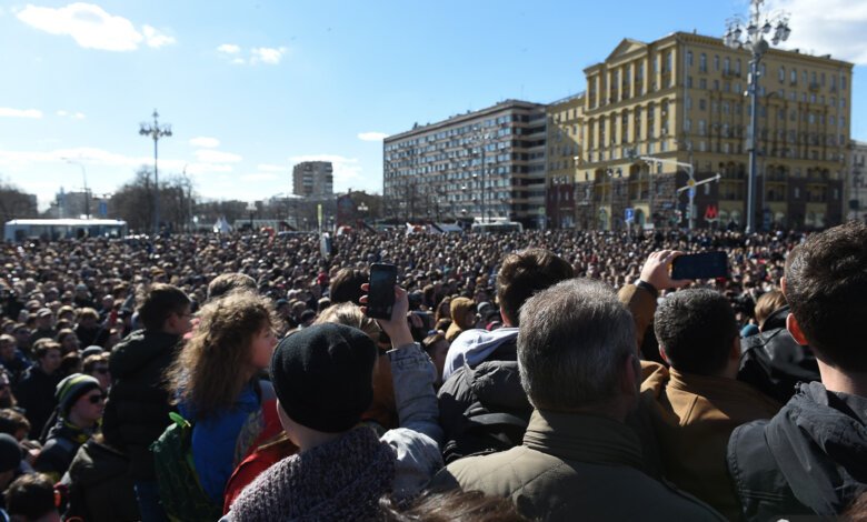 Протесты в России: на улицы вышли до 70 тысяч человек по всей стране | Корабелов.ИНФО image 3