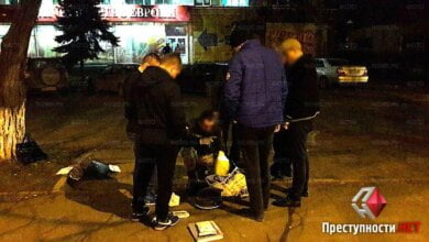 Оперативники СБУ посреди улицы в Николаеве задержали на взятке чиновника фискальной службы | Корабелов.ИНФО
