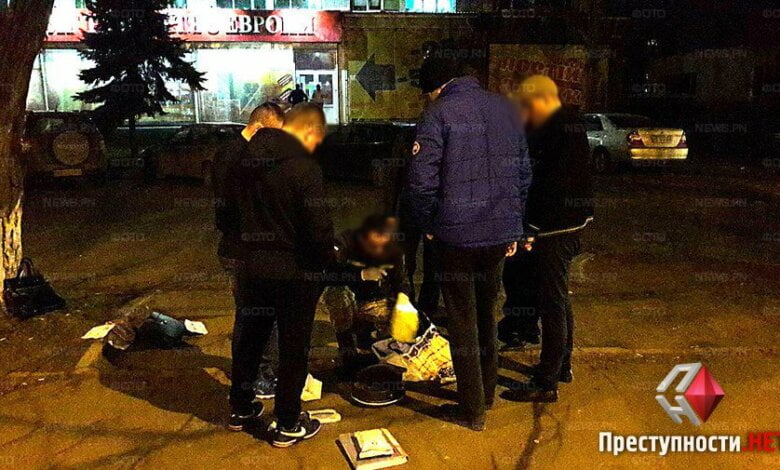 Оперативники СБУ посреди улицы в Николаеве задержали на взятке чиновника фискальной службы | Корабелов.ИНФО