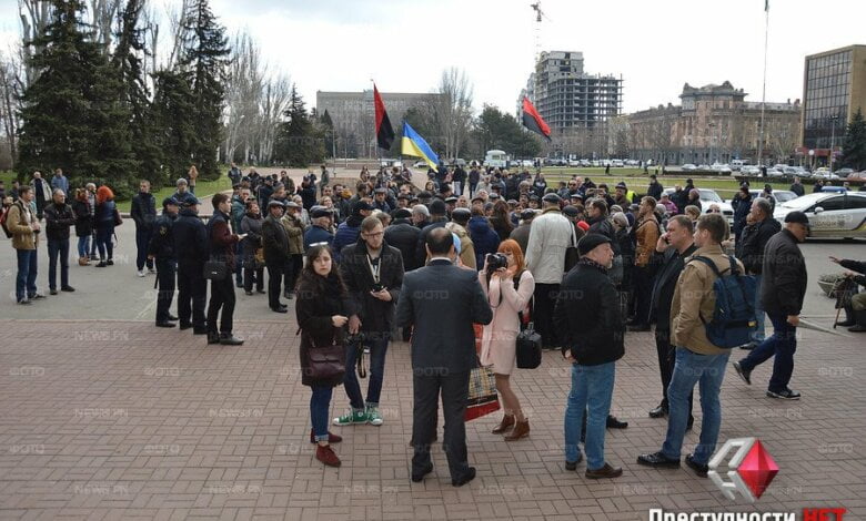 В Николаеве во время митинга против тарифов не обошлось без столкновений | Корабелов.ИНФО image 1