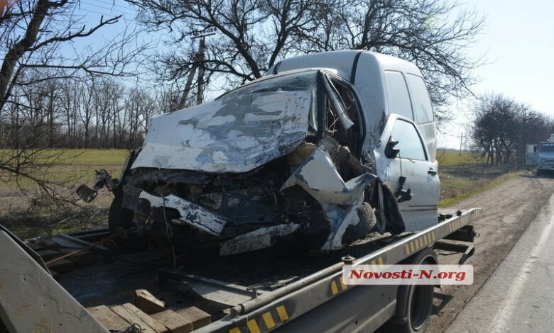 Под Николаевом «Фольксваген» врезался в цистерну с горючим, затем в грузовик | Корабелов.ИНФО image 3