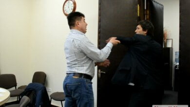 Николаевский депутат от «ОБ» Солтыс оскорбил и вытолкал начальника управления Гавриша с заседания комиссии | Корабелов.ИНФО