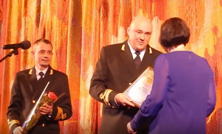 Прекрасных сотрудниц ГП "СК "Ольвия" поздравили с праздником в Николаевском академическом украинском театре | Корабелов.ИНФО image 9