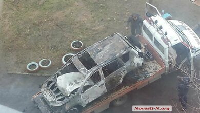 В Николаеве сожгли очередной автомобиль: на Намыве сгорела «Toyota RAV4» | Корабелов.ИНФО