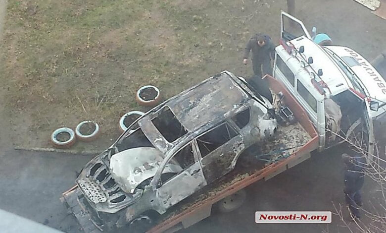 В Николаеве сожгли очередной автомобиль: на Намыве сгорела «Toyota RAV4» | Корабелов.ИНФО