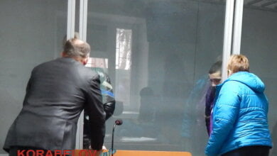 Розбійників, які за допомогою канцелярського ножа відібрали у парубка телефон, засуджено на 8 та 8,5 років позбавлення волі | Корабелов.ИНФО image 2