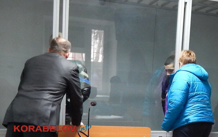 Розбійників, які за допомогою канцелярського ножа відібрали у парубка телефон, засуджено на 8 та 8,5 років позбавлення волі | Корабелов.ИНФО image 2