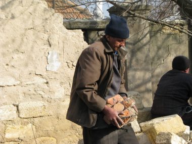 "Московские попы уже ломают имущество ДК», - жители Корабельного собираются пикетировать сессию горсовета | Корабелов.ИНФО image 5
