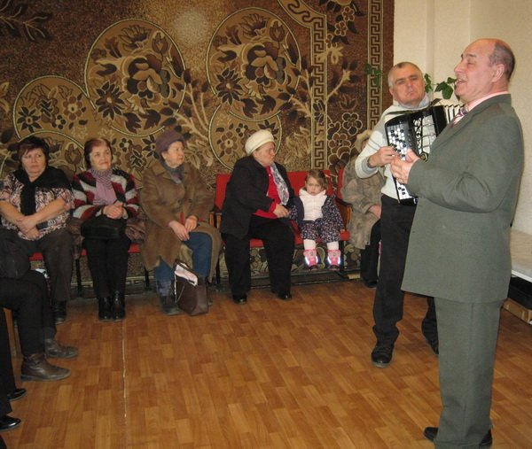 «Жінка… весна… любов». Жінок Корабельного району привітали зі святом весни | Корабелов.ИНФО image 1