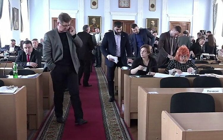 Из-за вопроса о переименовании улицы Шептицкого «Оппоблок» покинул сессию Николаевского горсовета | Корабелов.ИНФО