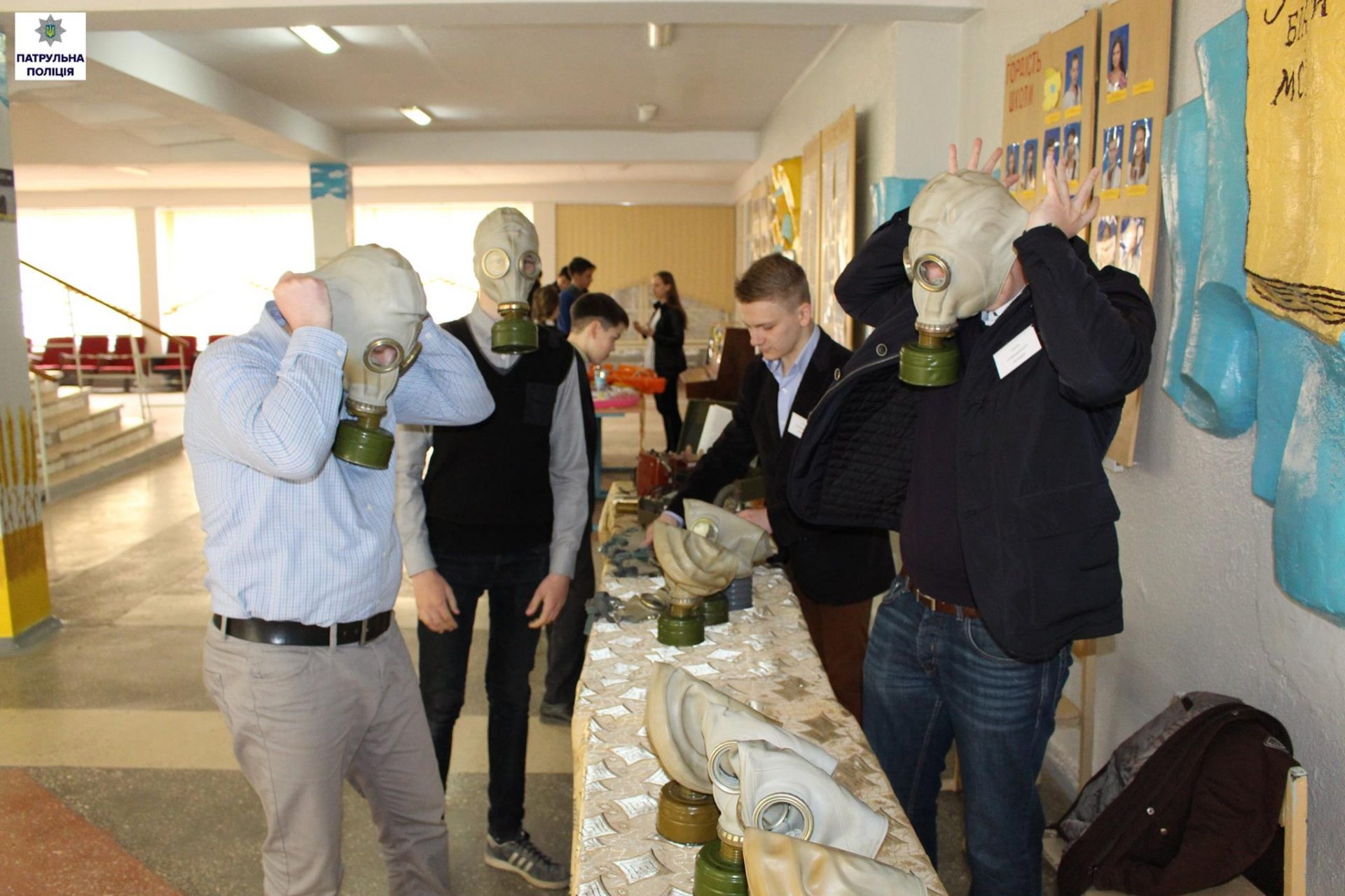 У школі № 1 імені Олега Ольжича учнів вчили самообороні, першій медичній допомозі й не тільки | Корабелов.ИНФО image 3