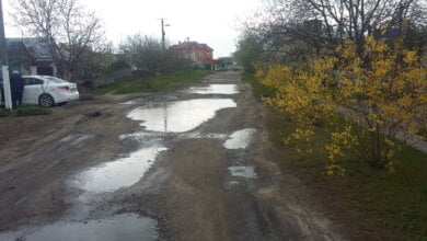 "После дождя эти «озера» высыхают очень долго", - житель Балабановки - о местных дорогах | Корабелов.ИНФО image 2