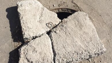 Опасный колодец возле школы искусств в Корабельном районе обнаружили местные жители | Корабелов.ИНФО