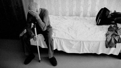 На Николаевщине пьяный дедушка упал вместе с внучкой на руках, придавив ее собственным телом. Ребенок не выжил | Корабелов.ИНФО