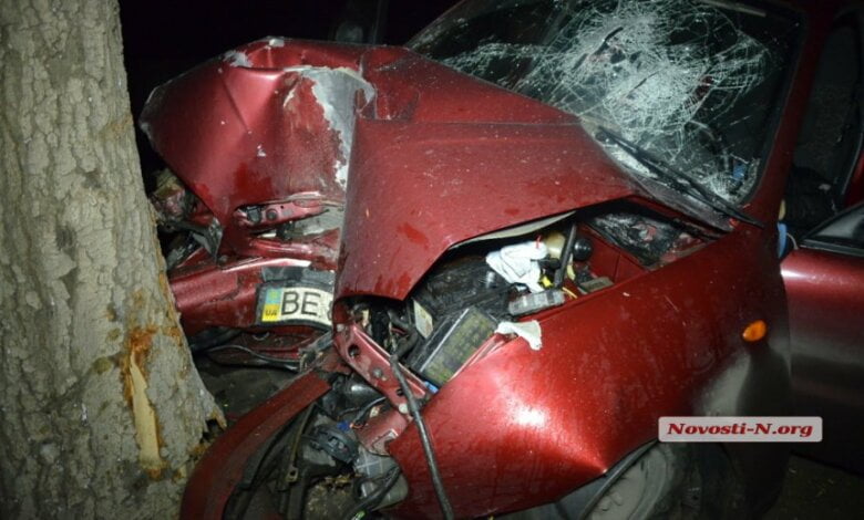 В Николаеве «Ланос» столкнулся с другим «Ланосом» и врезался в дерево — водитель погиб | Корабелов.ИНФО image 1