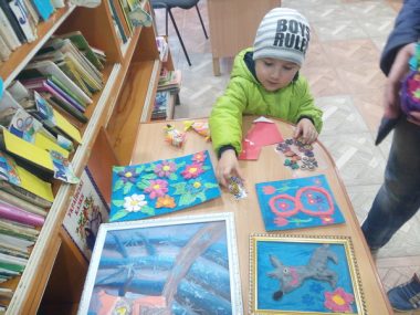 В Корабельному районі 4-класниця Іванна Цитрак відкрила виставку своїх робіт у дитячій бібліотеці | Корабелов.ИНФО image 6