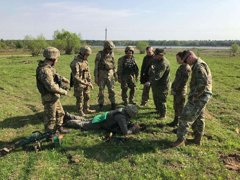 "Все, начали заново - вы все погибли", - николаевских десантников учат лучшие инструктора | Корабелов.ИНФО image 2